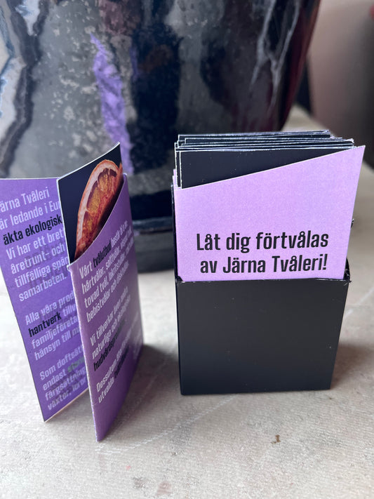 Infoblad "Låt dig förtvålas av Järna Tvåleri"