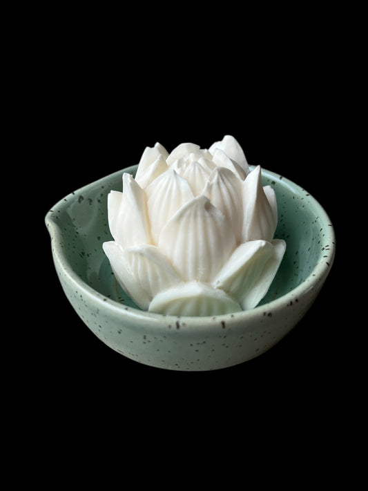 Disktvålsskål med pip ljusgrön på lavalera