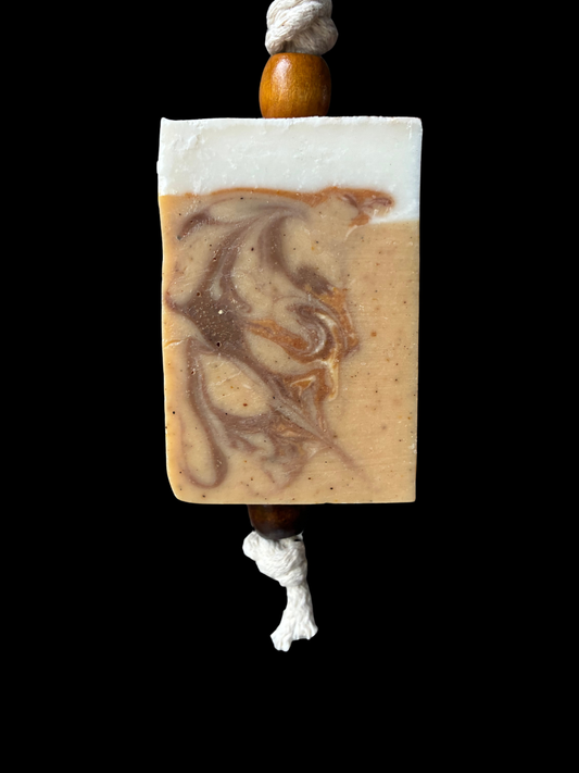 Chailatte på snöre
