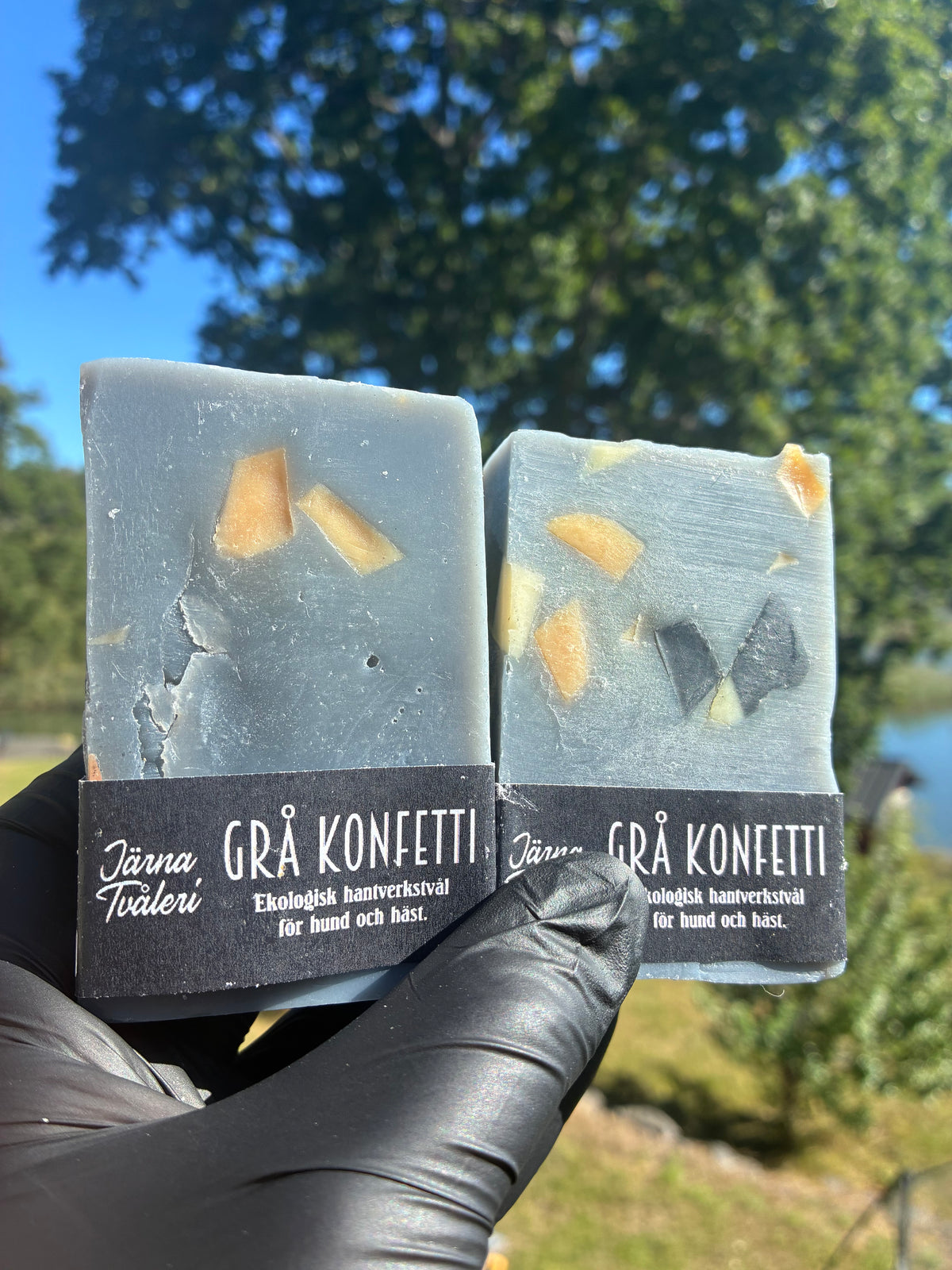 Weißes Konfetti