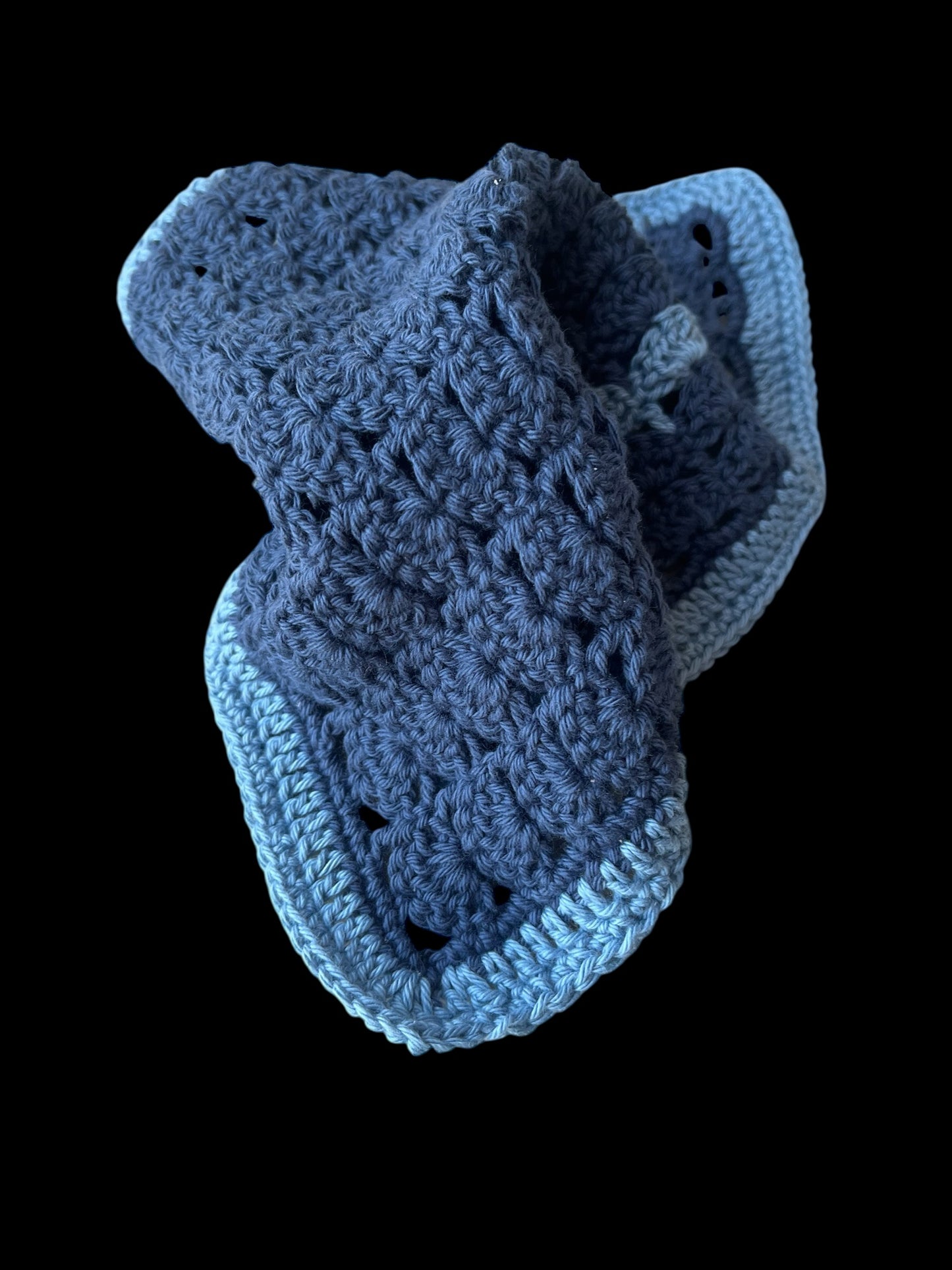 Tvättlapp med ljusblå kant