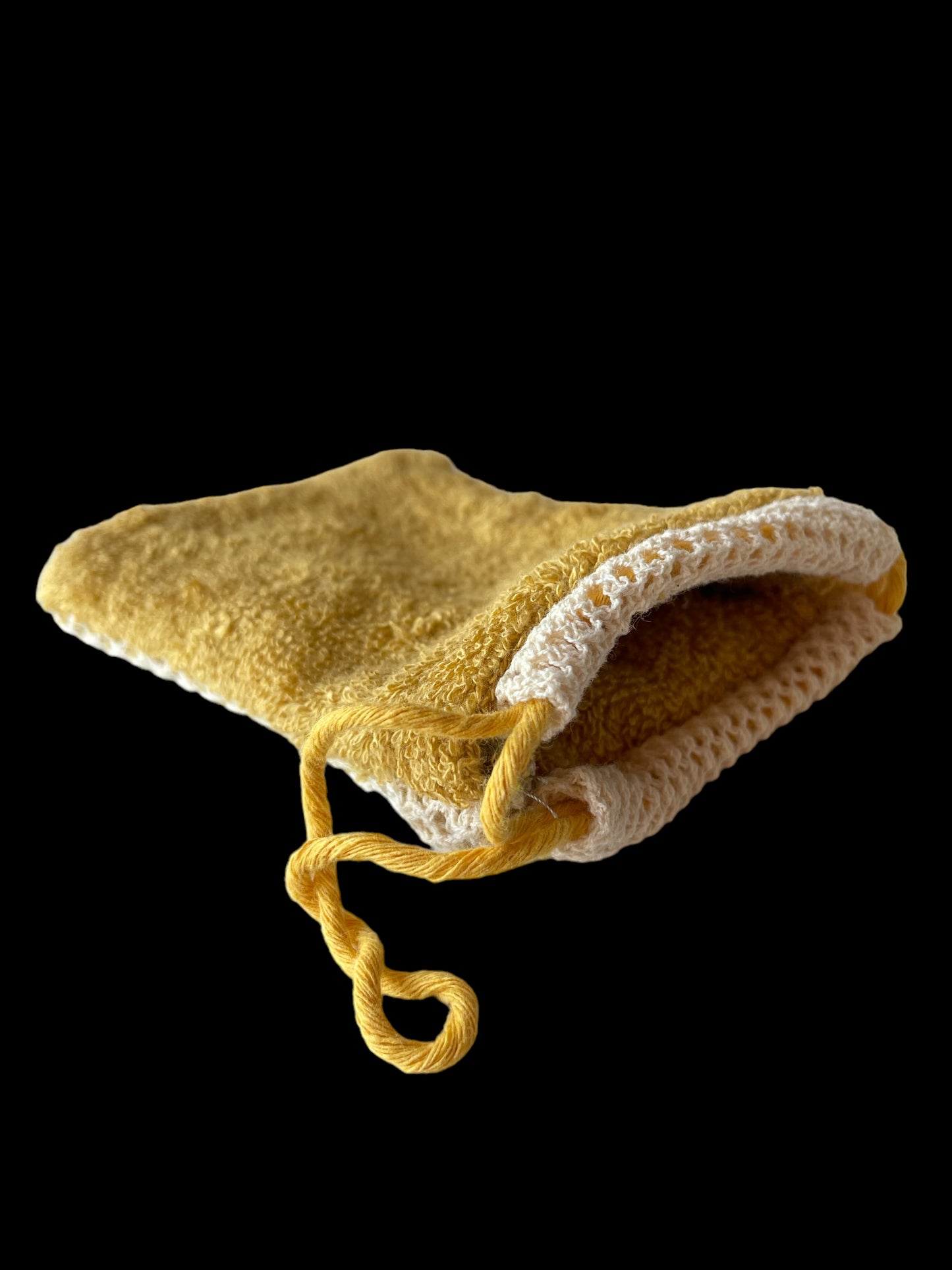 Exfoliating bag yellow