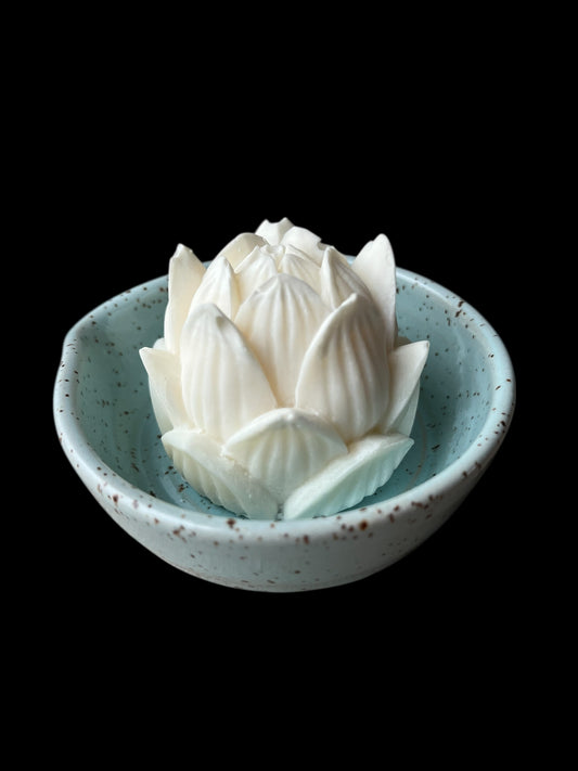 Disktvålsskål med pip ljusblå på lavalera